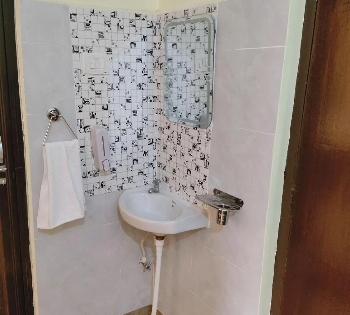 Incredible Banaras Homestay バラナシ アパート