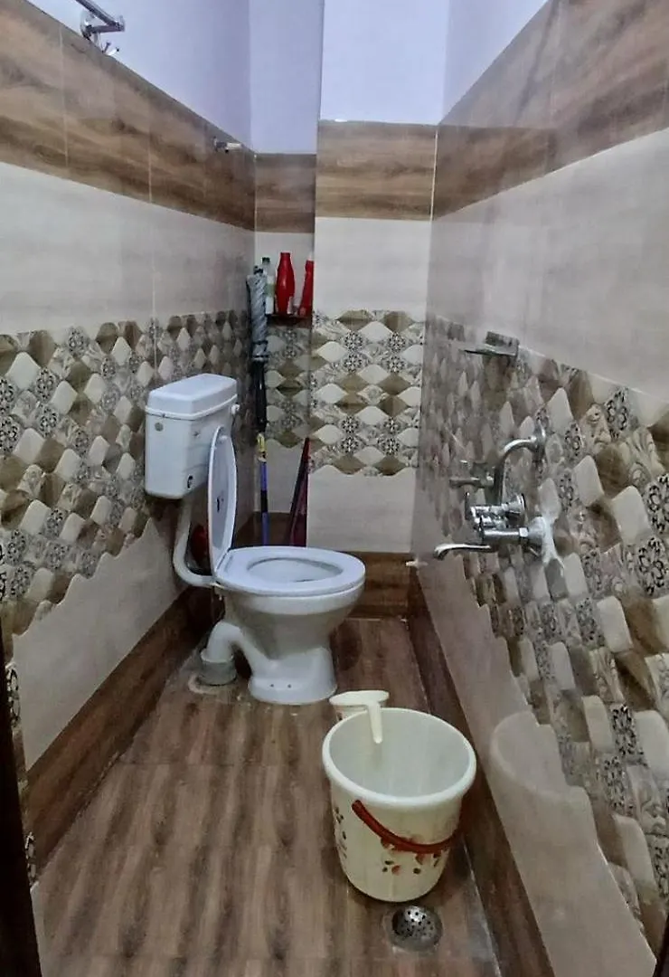 アパート Incredible Banaras Homestay バラナシ